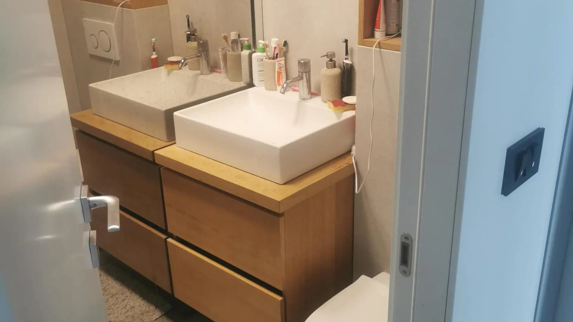 Mia Apartment Split
